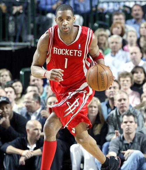 篮球火箭球员社媒晒出训练成果（火箭队球员在社媒展示训练成果）