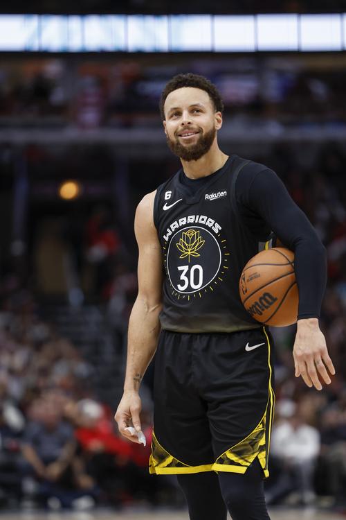 花有重开日，人无再少年内马尔（花可再开，内马尔难再少年）