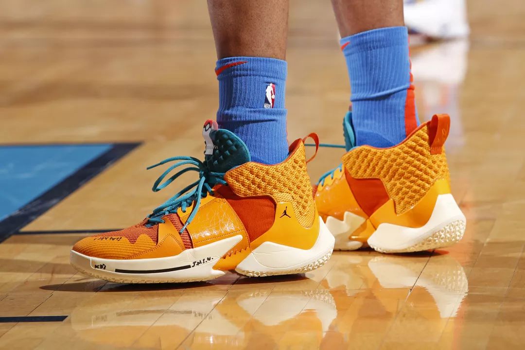 乌姆蒂蒂：费基尔不伤能效力皇马巴萨，苏牙是好人梅西最伟大（乌姆蒂蒂：若无伤病，费基尔可加盟皇马巴萨；苏亚雷斯为人不错，梅西最伟大）