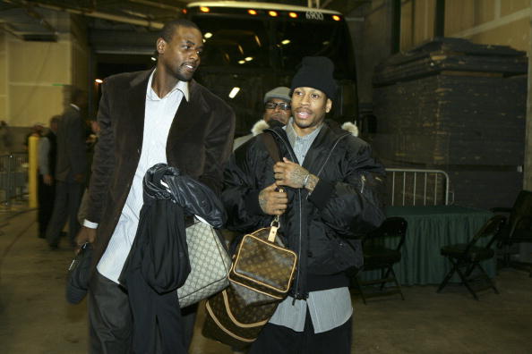 近15年谷歌每年搜索量最高球员：C罗10次断崖领先，梅西仅1次（过去15年谷歌年度最热球员榜：C罗10次遥遥领先，梅西仅一次）