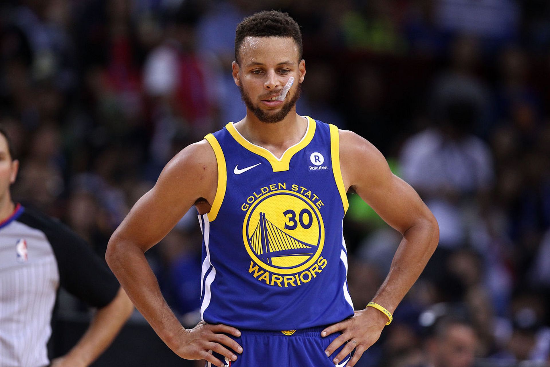 NBA球员数据统计：助攻、得分、篮板排行,（NBA球员数据一览：得分、助攻与篮板榜单）