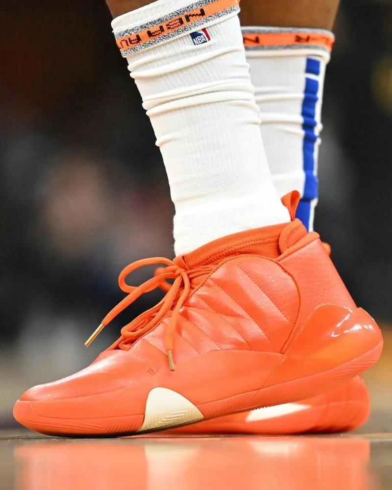 中国女足0-8不敌英格兰女足，追平队史最大比分输球纪录（中国女足0比8负于英格兰，追平队史最悬殊败绩）