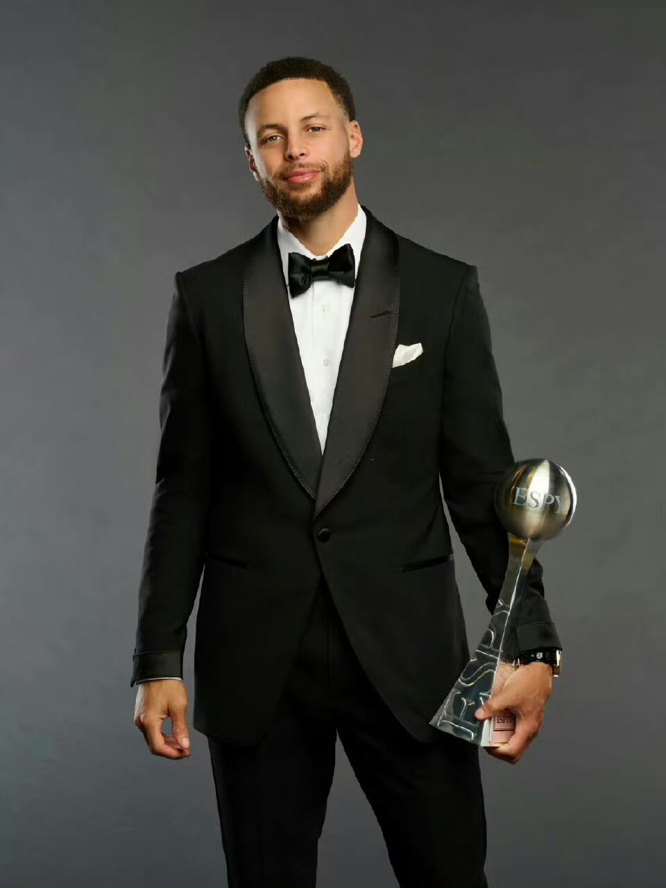 自2019年以来凯恩在大赛预选赛已打入40球，为欧洲球员最多（凯恩自2019年起在大赛预选赛攻入40球，位列欧洲球员第一）