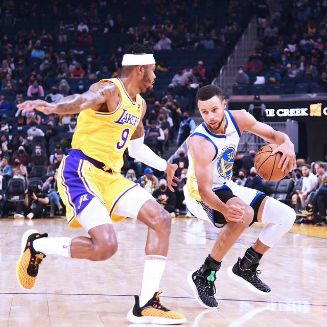 为庆祝美加墨世界杯，与刺客足球鞋融合设计的科8将进行复刻（为庆祝美加墨世界杯，融合刺客足球鞋元素的科8将迎来复刻）